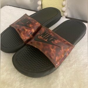 Nike Leopard Slides 🤎